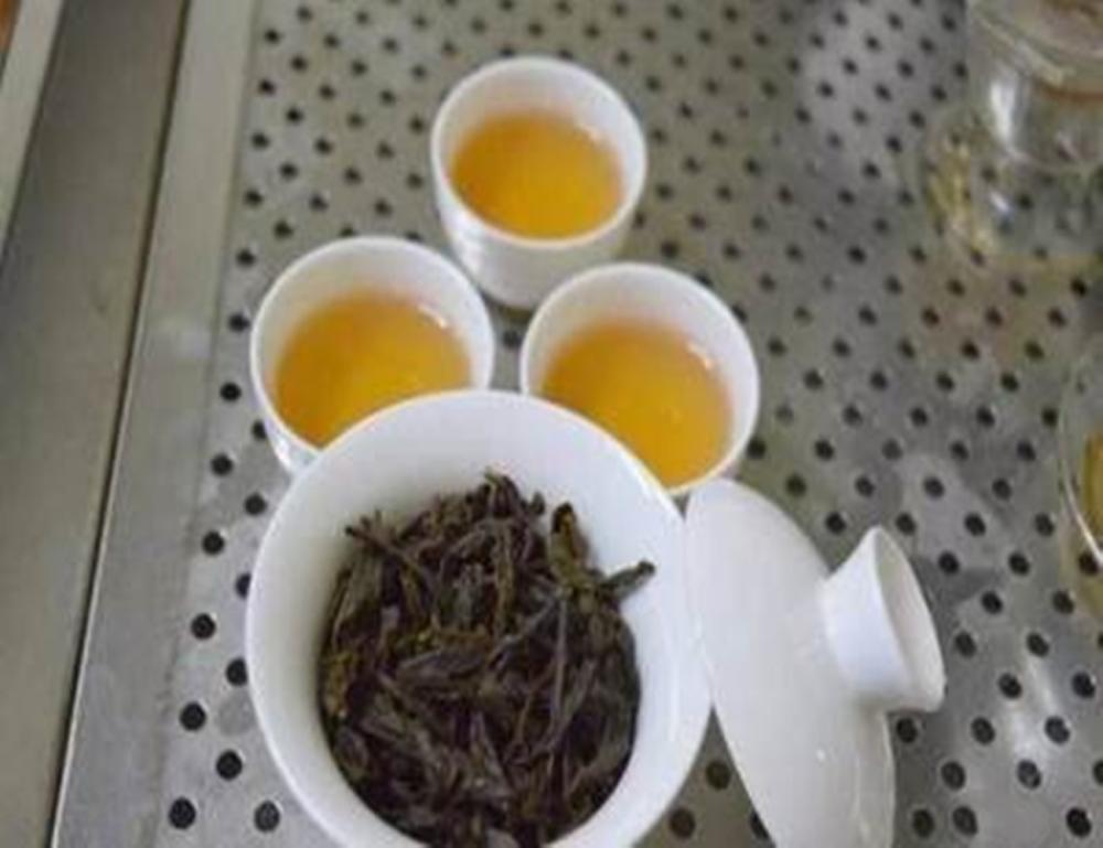 广东乌龙茶，凤凰单枞：一丛一香一茶一品、蜜兰香与鸭屎香的区别
