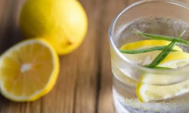 都说喝柠檬水能减肥，真的能减肥吗？